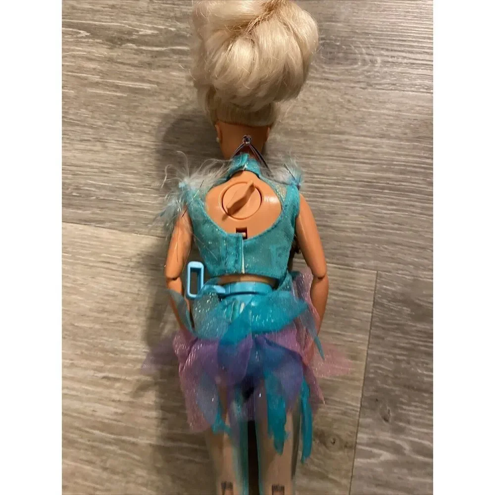 Mattel Olympic Figure Skater Barbie USA 1997 Skate and Spin 90s Doll